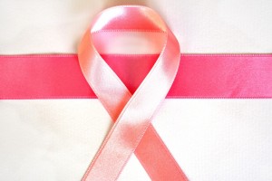 Październik miesiącem walki z rakiem piersi, czyli wszystko o populacyjnym programie wczesnego wykrywania raka piersi (mammografii) - strona informacyjna w gazecie Śląskiego OW NFZ
